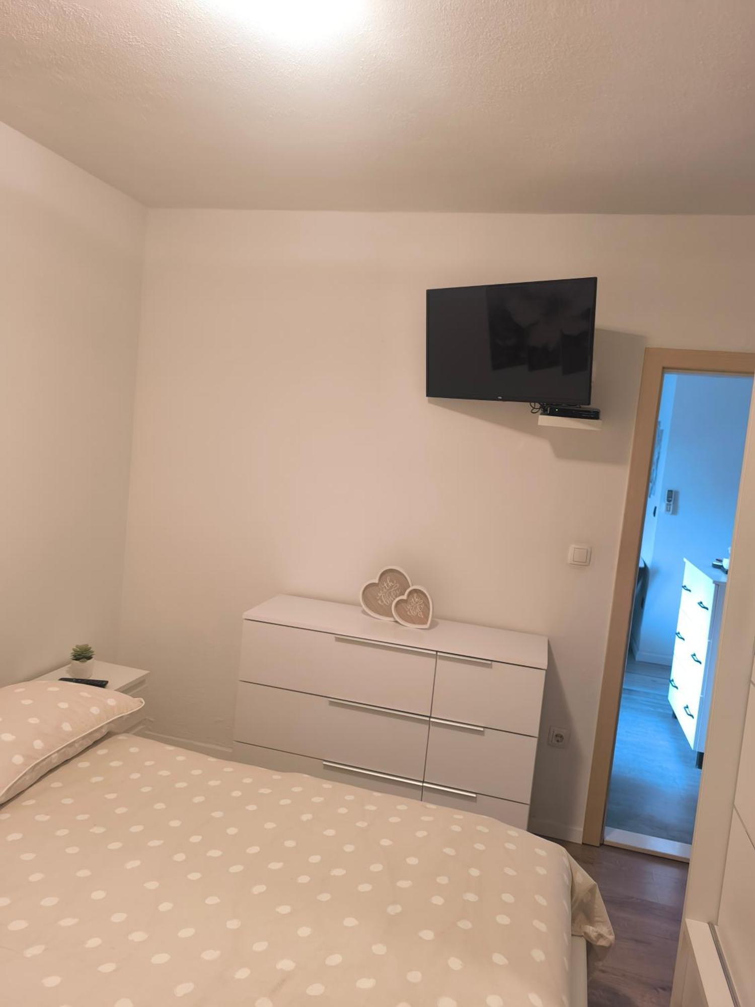 Apartman Rex Svinisce Cameră foto